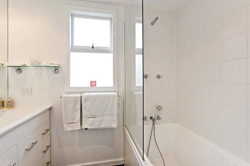 Twofourtwo Boutique Apartments Launceston Bagian luar foto
