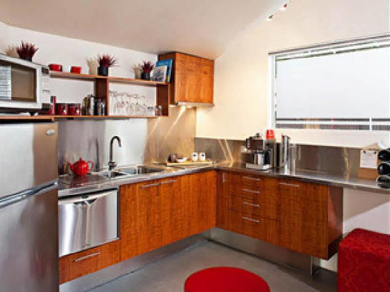 Twofourtwo Boutique Apartments Launceston Bagian luar foto