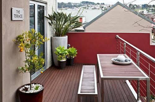 Twofourtwo Boutique Apartments Launceston Bagian luar foto